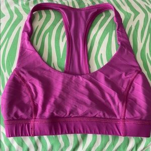 Fuchsia Lululemon sports bra